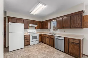 5538 Saint Stephens St, Mounds View, MN 55112 - Photo 3