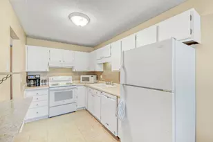 7600 157th St W, Apple Valley, MN 55124 - Photo 5