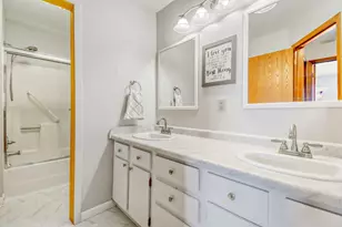 7600 157th St W, Apple Valley, MN 55124 - Photo 11