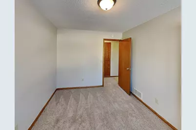 8009 Delano Way, Inver Grove Heights, MN 55076 - Photo 15