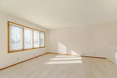 10390 Juniper Lane, Eden Prairie, MN 55347 - Photo 9