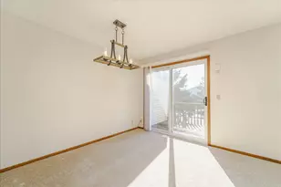 10390 Juniper Ln, Eden Prairie, MN 55347 - Photo 11
