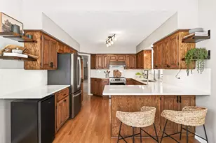 4119 Thornhill Ln, Vadnais Heights, MN 55127 - Photo 7