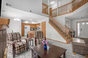 817 Bradbury Cir, Jordan, MN 55352 - Photo 7