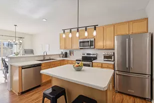 885 Braunworth Ct, Chaska, MN 55318 - Photo 13