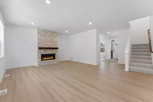 7550 Upper 42nd St N, Oakdale, MN 55128 - Photo 7