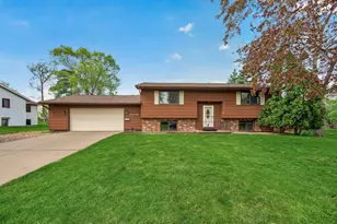 2505 Brenner St, Roseville, MN 55113 - Photo 1