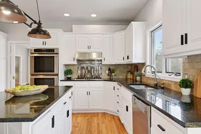 7604 Delaney Boulevard, Edina, MN 55439 - Photo 21