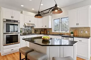 7604 Delaney Blvd, Edina, MN 55439 - Photo 19