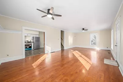 201 E Adams Avenue, Luverne, MN 56156 - Photo 7