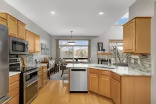 593 Crane Creek Ln, Eagan, MN 55121 - Photo 11