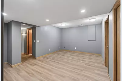 528 Wildflower, Burnsville, MN 55306 - Photo 27