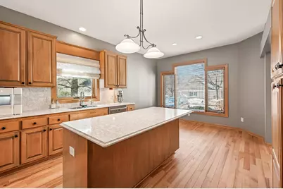 528 Wildflower, Burnsville, MN 55306 - Photo 11