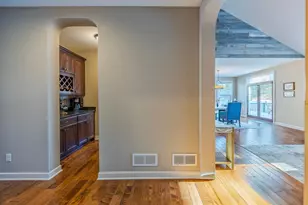 16899 E Lake Dr, Lakeville, MN 55044 - Photo 9