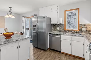 6596 Sandlewood Rd, Woodbury, MN 55125 - Photo 21