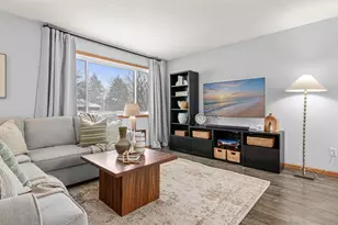 6596 Sandlewood Rd, Woodbury, MN 55125 - Photo 15