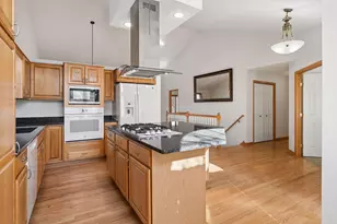 6604 Chadwick Dr, Savage, MN 55378 - Photo 9