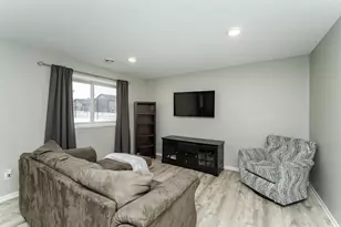 310 Sunnydale Ln SE, Rochester, MN 55904 - Photo 17