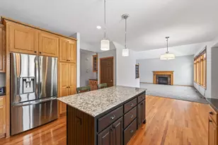 21183 Ivory Ln, Lakeville, MN 55044 - Photo 9