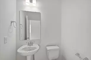 4610 Buckingham Dr NW, Rochester, MN 55901 - Photo 9