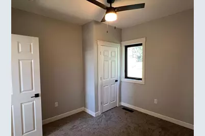 104 6th Avenue E, Ellendale, MN 56026 - Photo 17