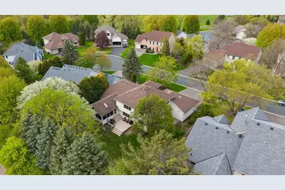 7373 Moonlight Lane, Eden Prairie, MN 55346 - Photo 3