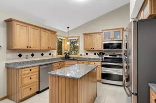 7373 Moonlight Ln, Eden Prairie, MN 55346 - Photo 7