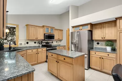 7373 Moonlight Lane, Eden Prairie, MN 55346 - Photo 9
