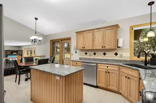 7373 Moonlight Ln, Eden Prairie, MN 55346 - Photo 7