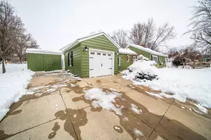 1003 10th St NE, Rochester, MN 55906 - Photo 35