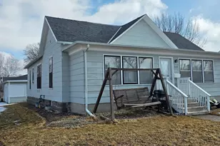 309 S Jefferson St, Redwood Falls, MN 56283 - Photo 1