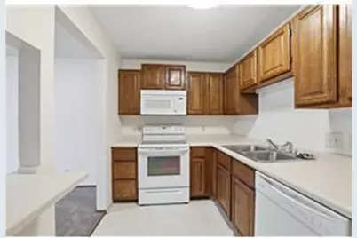 10441 Greenbrier Road #120, Hopkins, MN 55305 - Photo 7