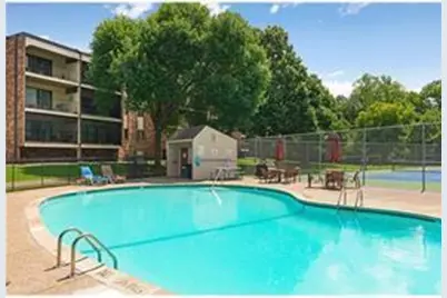 10441 Greenbrier Road #120, Hopkins, MN 55305 - Photo 17