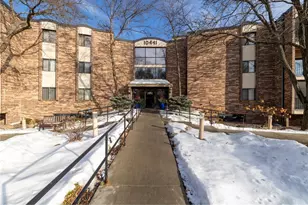 10441 Greenbrier Rd, Hopkins, MN 55305 - Photo 1