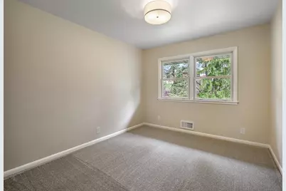 205 Oakview Road, West Saint Paul, MN 55118 - Photo 23