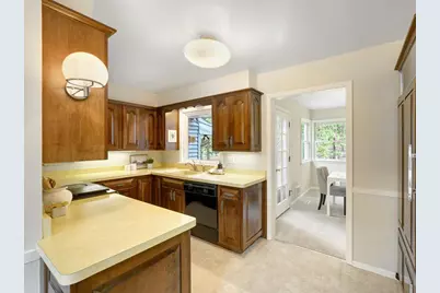 205 Oakview Road, West Saint Paul, MN 55118 - Photo 11