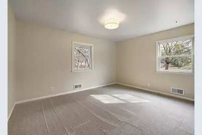 205 Oakview Road, West Saint Paul, MN 55118 - Photo 23