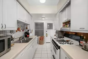 2121 Penn Ave S, Minneapolis, MN 55405 - Photo 9