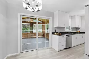 7725 W 22nd St, Saint Louis Park, MN 55426 - Photo 5
