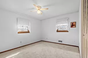 1079 Monroe St S, Shakopee, MN 55379 - Photo 17