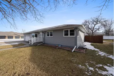 1101 7th Avenue SW, Pipestone, MN 56164 - Photo 17