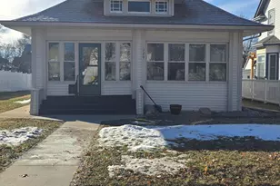 320 2nd St SW, Pipestone, MN 56164 - Photo 1