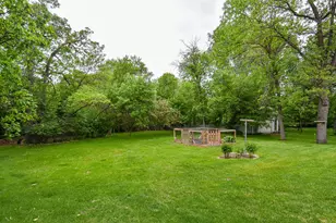 639 N 4th St, Warren, MN 56762 - Photo 67
