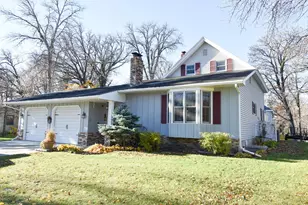 639 N 4th St, Warren, MN 56762 - Photo 61