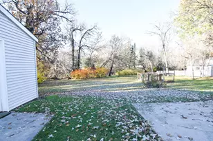 639 N 4th St, Warren, MN 56762 - Photo 53