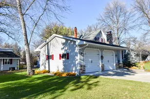 639 N 4th St, Warren, MN 56762 - Photo 57