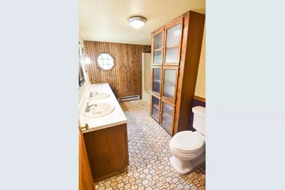 639 N 4th Street, Warren, MN 56762 - Photo 33