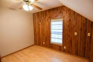 639 N 4th St, Warren, MN 56762 - Photo 41