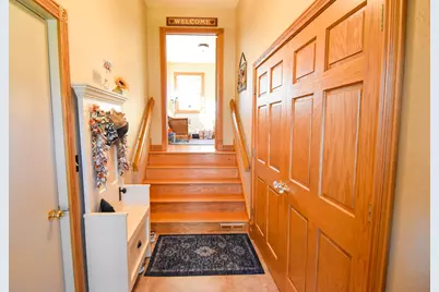 639 N 4th Street, Warren, MN 56762 - Photo 5
