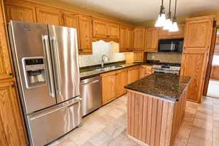 639 N 4th St, Warren, MN 56762 - Photo 21